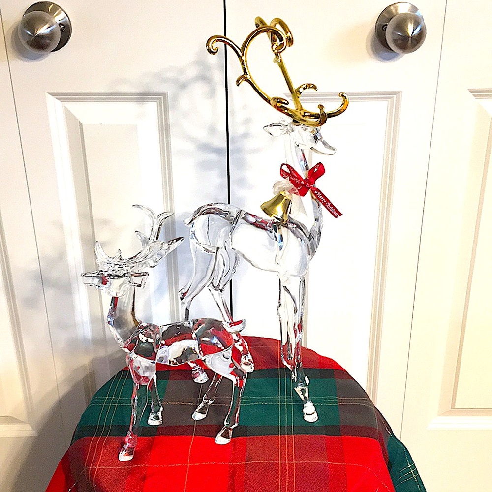 Two acrylic reindeer with Christmas bell
